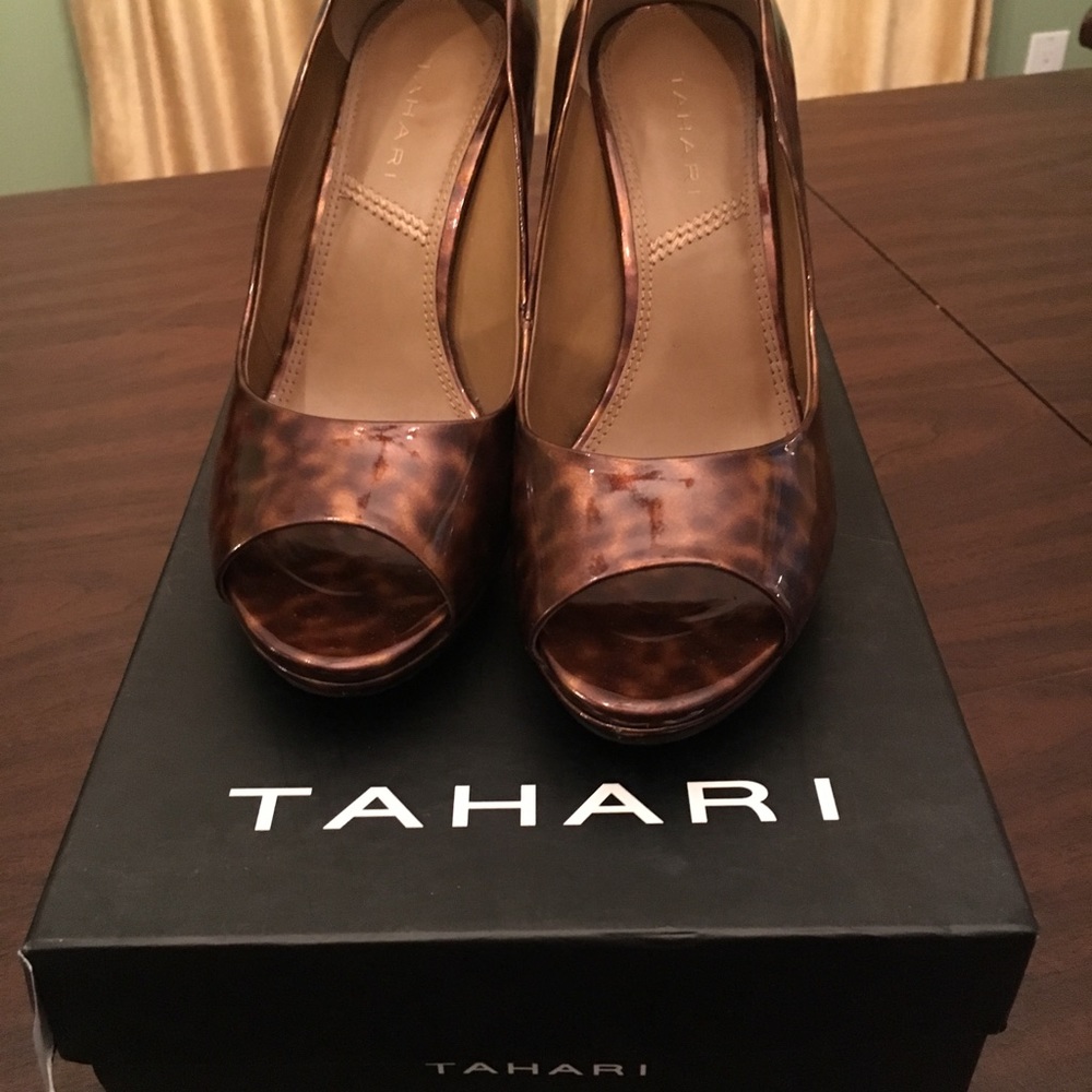 Tahari  patent leopard pumps